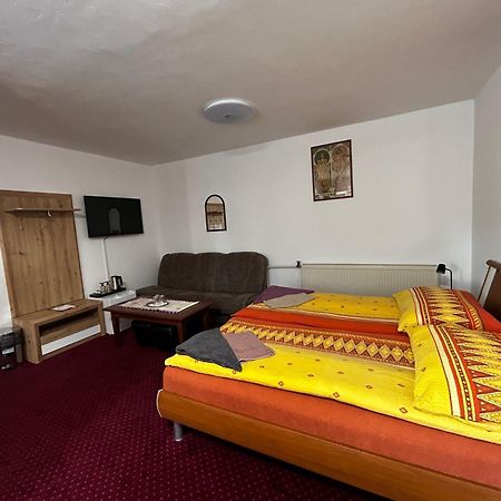 Penzion Rozalia Hotel Кошице Екстериор снимка