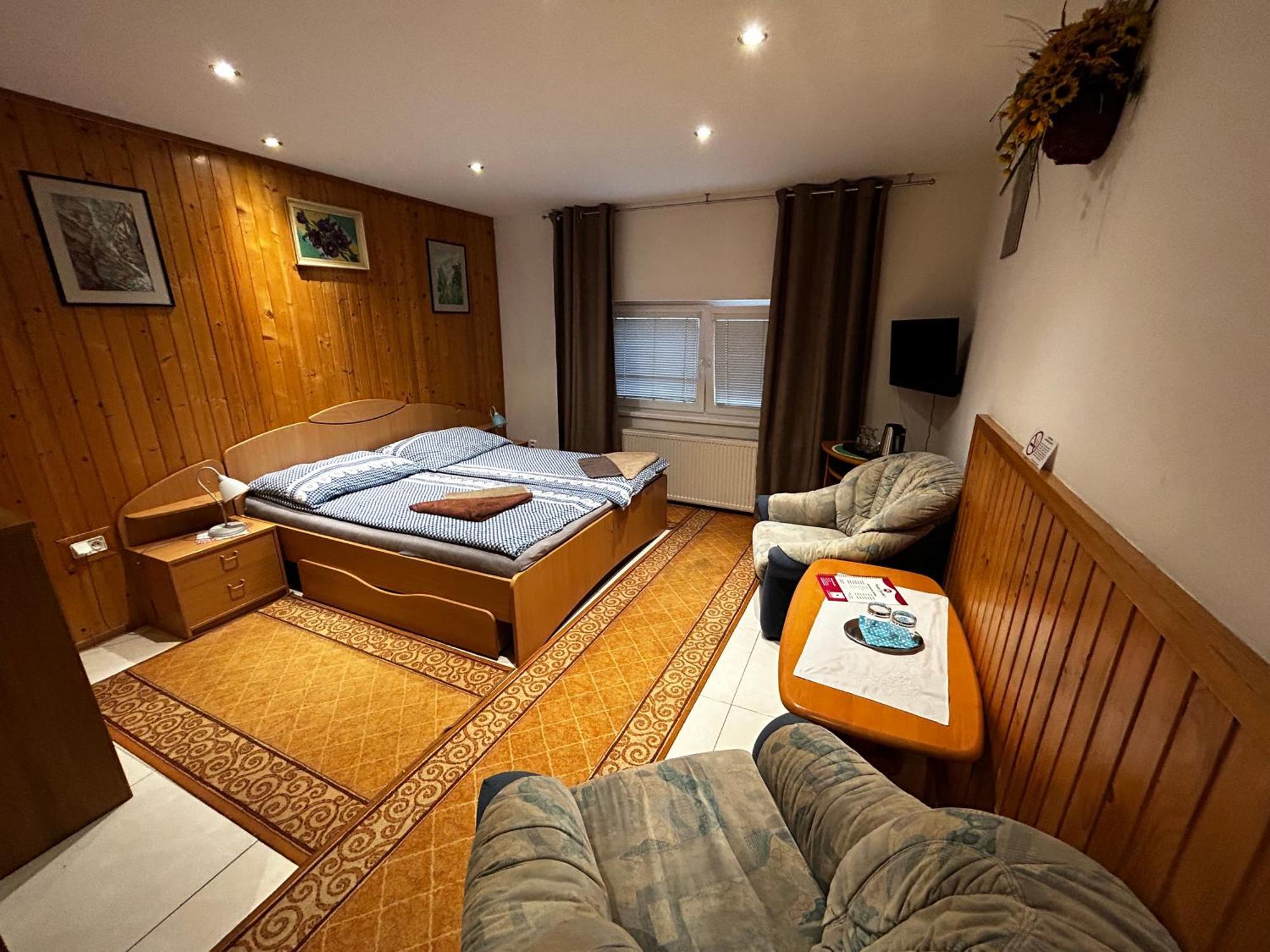 Penzion Rozalia Hotel Кошице Екстериор снимка
