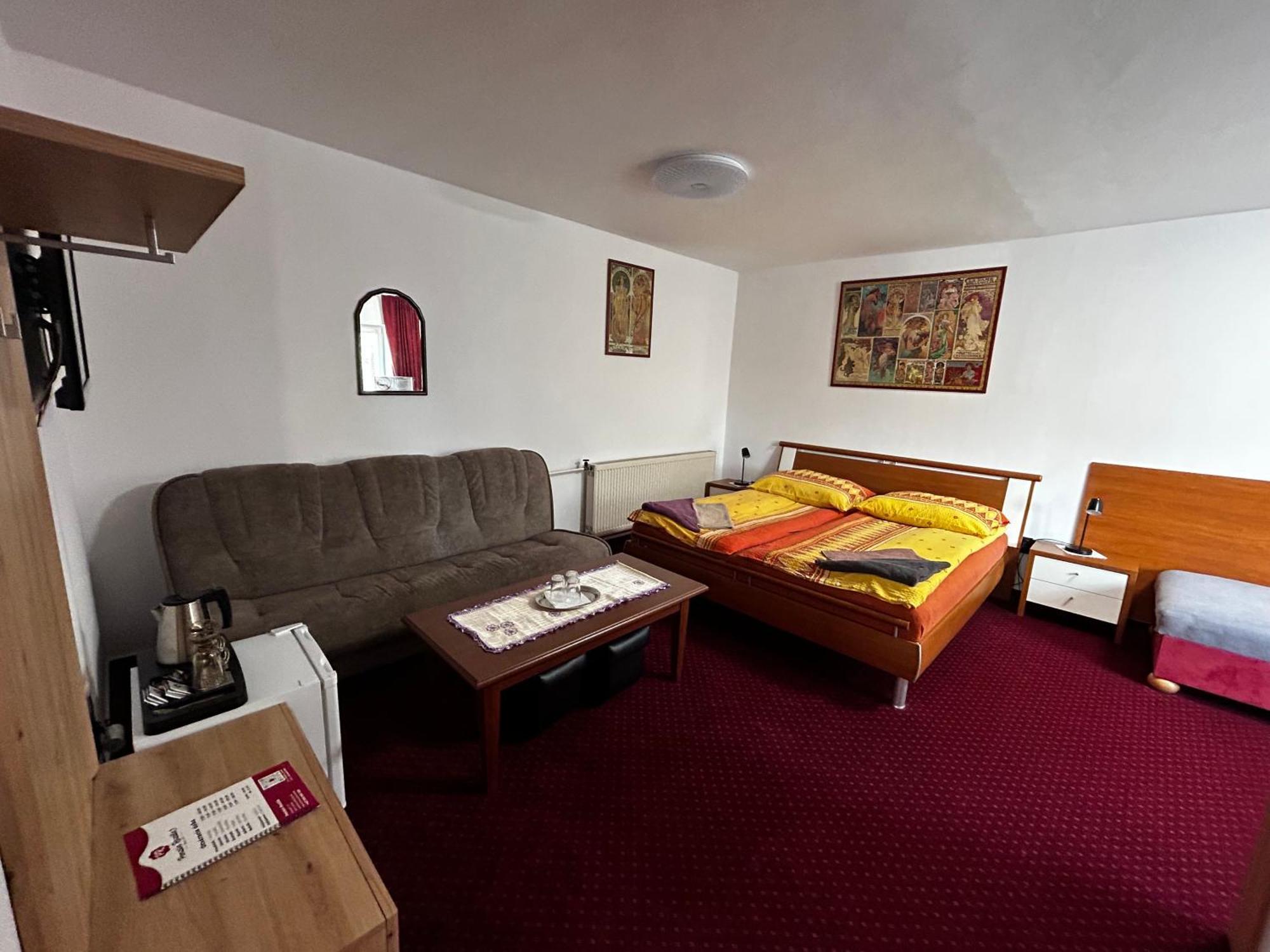 Penzion Rozalia Hotel Кошице Екстериор снимка