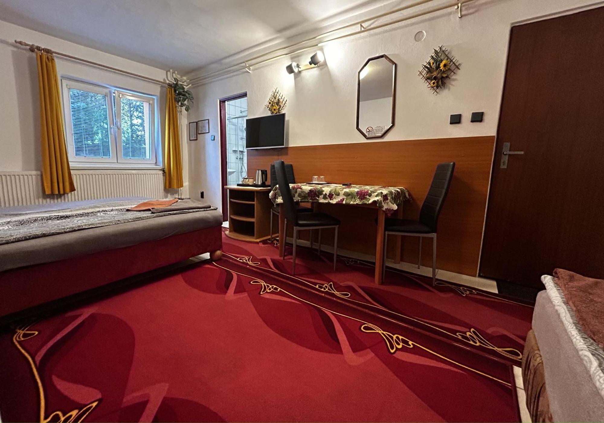 Penzion Rozalia Hotel Кошице Екстериор снимка