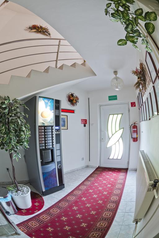 Penzion Rozalia Hotel Кошице Екстериор снимка